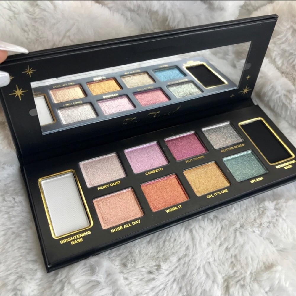 Too Faced “Glitter Bomb Palette